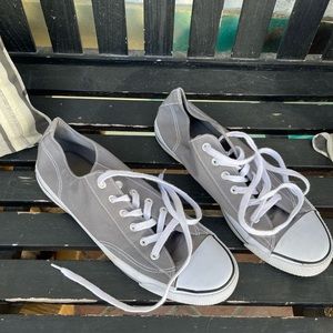 Airwalk Sneakers - Size 12 (Mens)